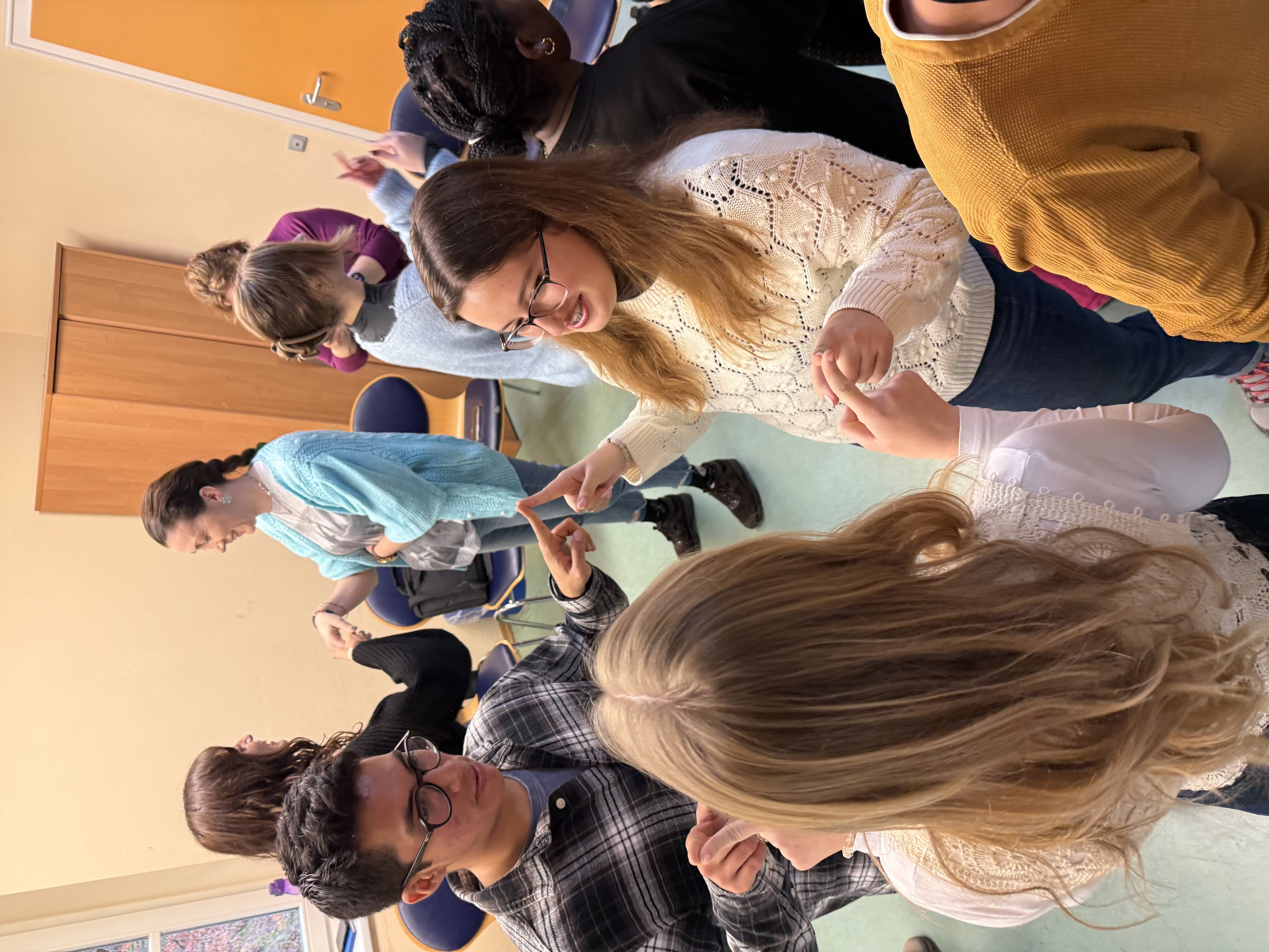 Erasmus+ Going Virtual - Online Methods for Youth Workers